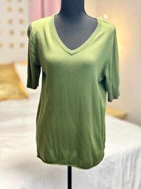 Mossimo Olive Green V Neck Sweater Top Short Sleeve XL